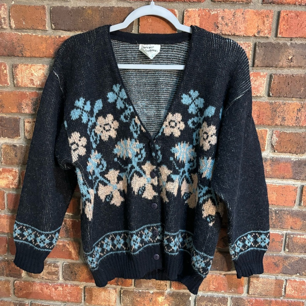 Florence Fashions womens floral wool vintage cardigan blue small